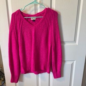 Universal Thread Fuchsia V-Neck Sweater